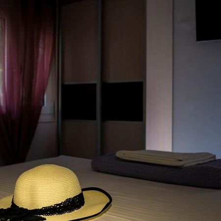 Appartamento Loftliving 1 By Αττικο Νοσοκομειο Atene Esterno foto